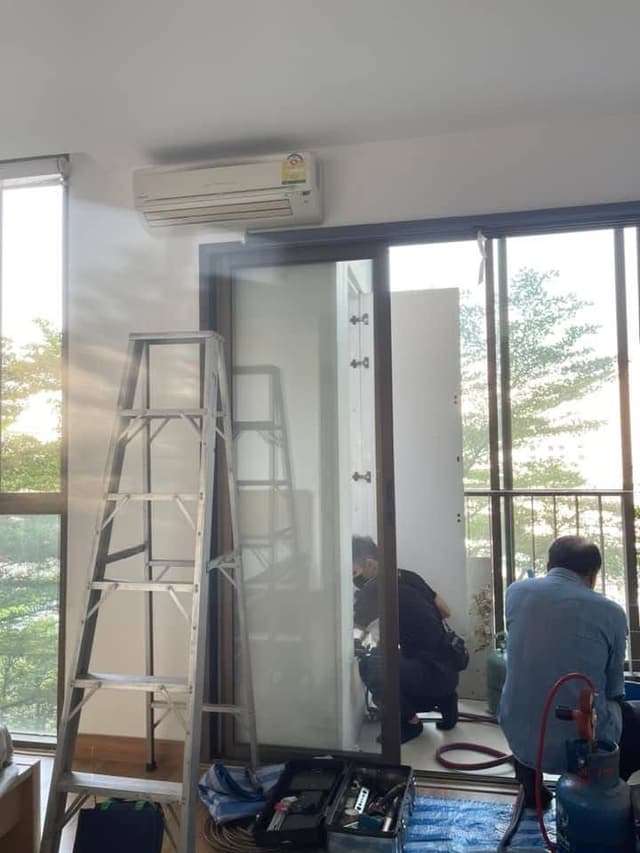 งานซ่อมเปลี่ยนแผงคอยร้อน 1